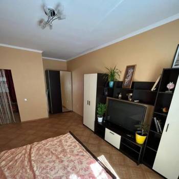 Сдается 1-комнатная квартира, 50 м²