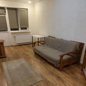 Сдается 1-комнатная квартира, 42 м²