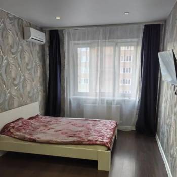 Продается 1-комнатная квартира, 41 м²