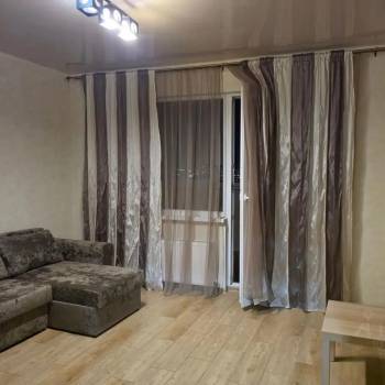 Сдается 1-комнатная квартира, 45 м²
