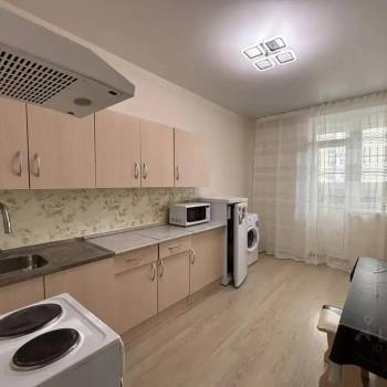 Сдается 1-комнатная квартира, 35 м²