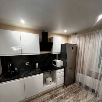 Продается 1-комнатная квартира, 38 м²