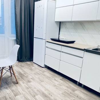 Сдается 1-комнатная квартира, 42 м²