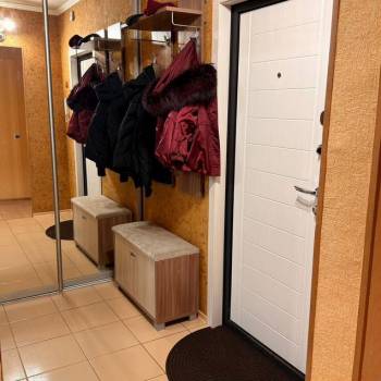 Сдается 1-комнатная квартира, 42 м²