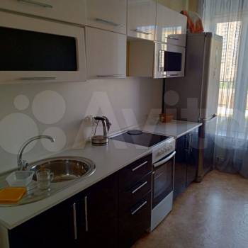 Продается 1-комнатная квартира, 43 м²