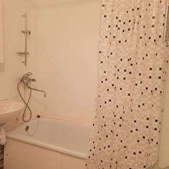 Продается 1-комнатная квартира, 43 м²