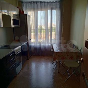 Продается 1-комнатная квартира, 43 м²