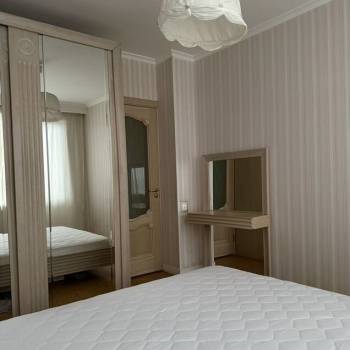 Сдается 2-х комнатная квартира, 78 м²