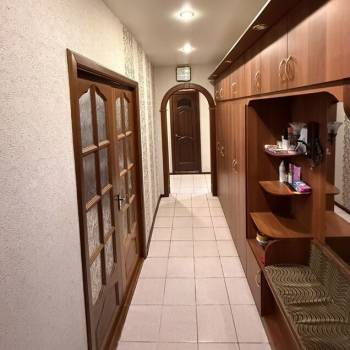 Продается Многокомнатная квартира, 84 м²