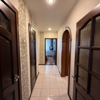 Продается Многокомнатная квартира, 84 м²