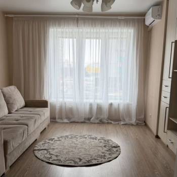 Сдается 1-комнатная квартира, 42 м²