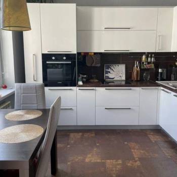 Продается Многокомнатная квартира, 84 м²