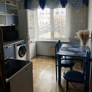 Сдается Многокомнатная квартира, 68 м²