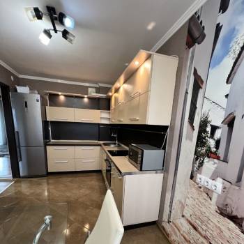 Сдается 1-комнатная квартира, 50,1 м²