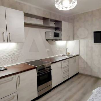 Сдается 1-комнатная квартира, 43 м²