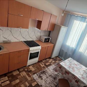 Сдается 1-комнатная квартира, 35 м²