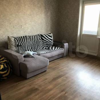 Сдается 1-комнатная квартира, 42 м²