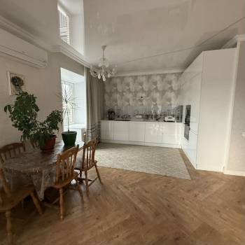 Сдается Многокомнатная квартира, 102 м²