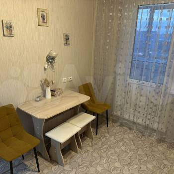 Сдается 1-комнатная квартира, 38 м²