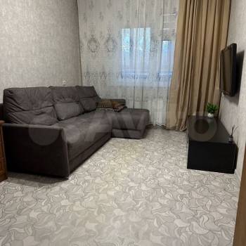 Сдается 1-комнатная квартира, 38 м²