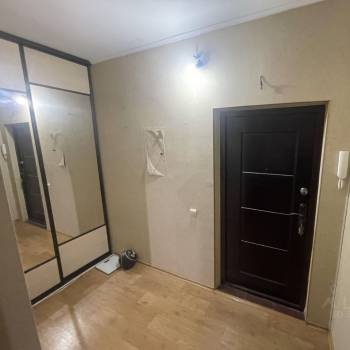 Продается 1-комнатная квартира, 39,8 м²