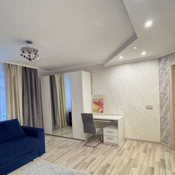 Сдается 1-комнатная квартира, 50 м²