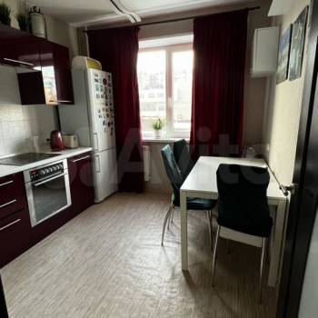 Продается 1-комнатная квартира, 40,5 м²