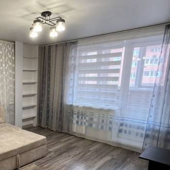 Сдается 1-комнатная квартира, 42 м²