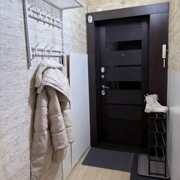 Сдается 1-комнатная квартира, 320 м²