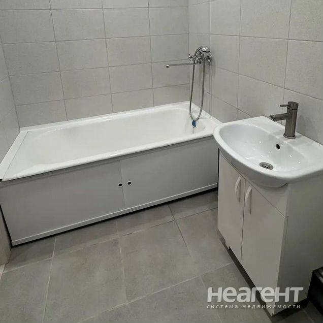 Сдам 1-комн. квартиру, ул. Александра Матросова