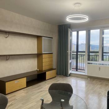 Продается 1-комнатная квартира, 37 м²