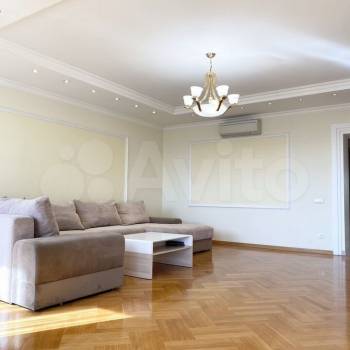 Сдается 2-х комнатная квартира, 111 м²