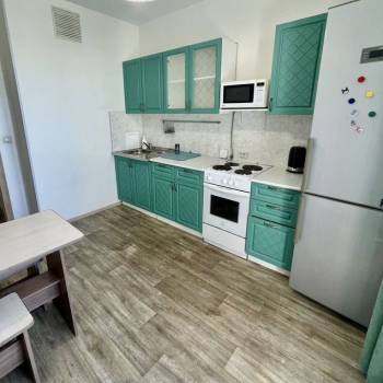 Сдается 1-комнатная квартира, 38 м²