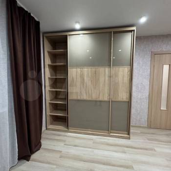 Продается 1-комнатная квартира, 42 м²