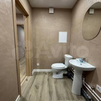 Продается 1-комнатная квартира, 42 м²