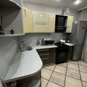 Продается 1-комнатная квартира, 41 м²