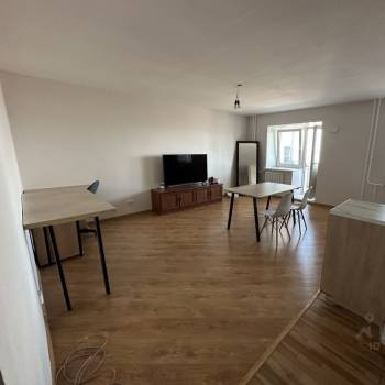 Сдается 1-комнатная квартира, 56,6 м²