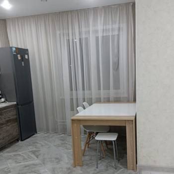 Сдается 1-комнатная квартира, 42 м²