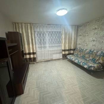 Сдается 1-комнатная квартира, 42 м²