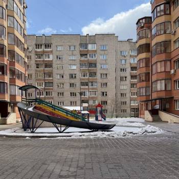 Сдается 1-комнатная квартира, 49,6 м²