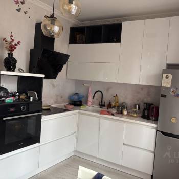 Продается 1-комнатная квартира, 49,7 м²