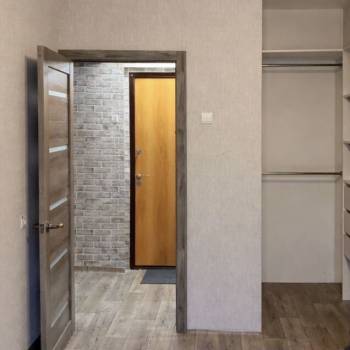 Продается 1-комнатная квартира, 32 м²