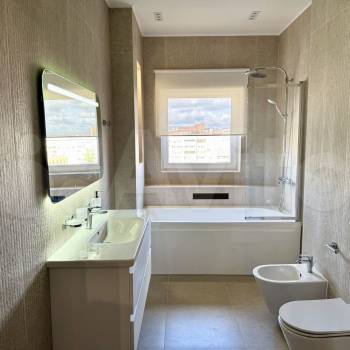 Сдается 2-х комнатная квартира, 114,7 м²