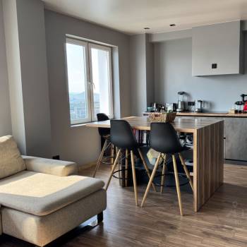 Продается 2-х комнатная квартира, 73 м²