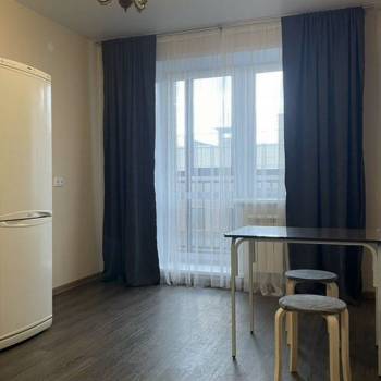 Сдается 1-комнатная квартира, 39 м²