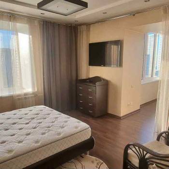 Сдается 2-х комнатная квартира, 70 м²