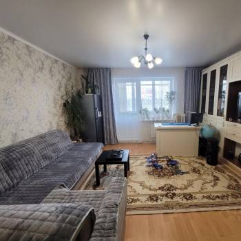 Продается Многокомнатная квартира, 82,7 м²