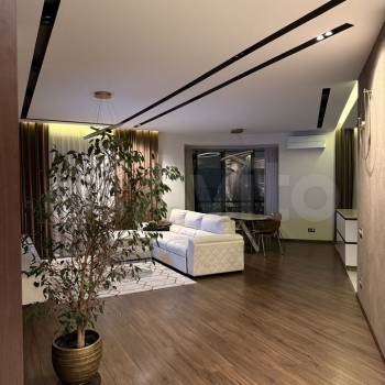 Продается 3-х комнатная квартира, 132 м²