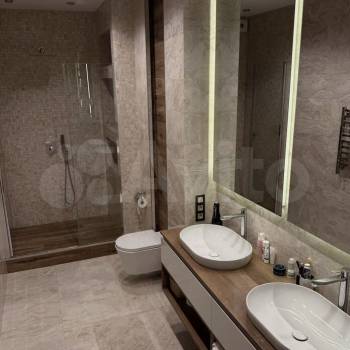 Продается 3-х комнатная квартира, 132 м²