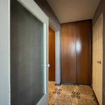 Продается 1-комнатная квартира, 54 м²